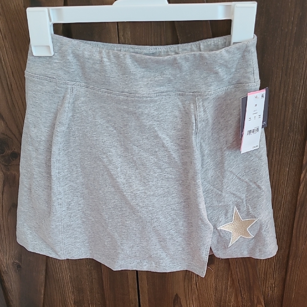 Grayson Threads Gray Skort with Gold Star